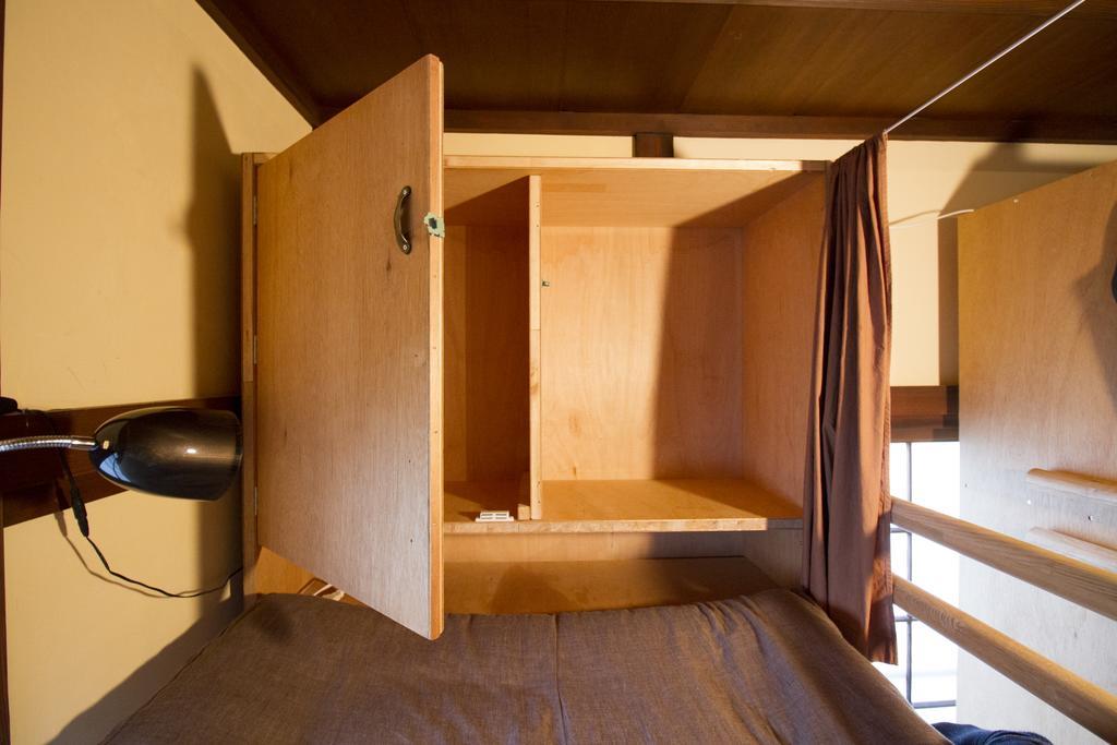 Roku Hostel Hiroshima Exterior foto